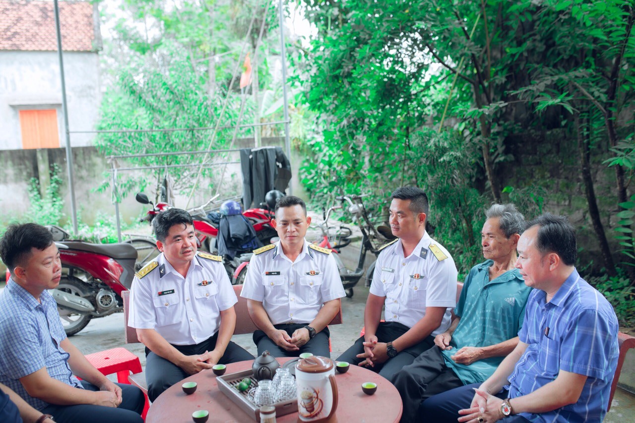 Trung đoàn 196 Hải quân: Quân nhân có hoàn cảnh khó khăn được nhận nhà mới ấm tình đồng đội