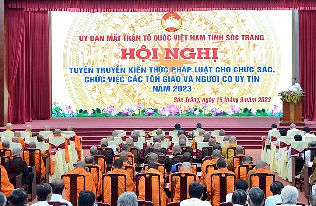 Chức sắc tôn giáo, người có uy tín được cập nhật quy định, kiến thức pháp luật