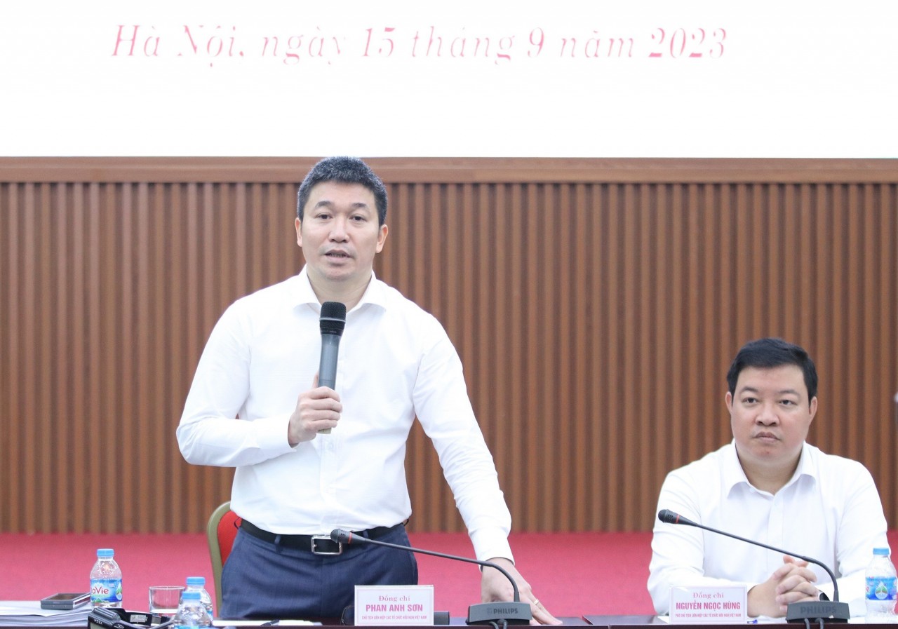 Ông Phan Anh Sơn, Chủ tịch Liên hiệp các tổ chức hữu nghị Việt Nam phát biểu tại Hội nghị. (Ảnh: Thu Hà)