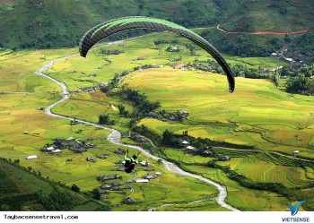 mu cang chai khai mac festival du luon bay tren mua vang 2023
