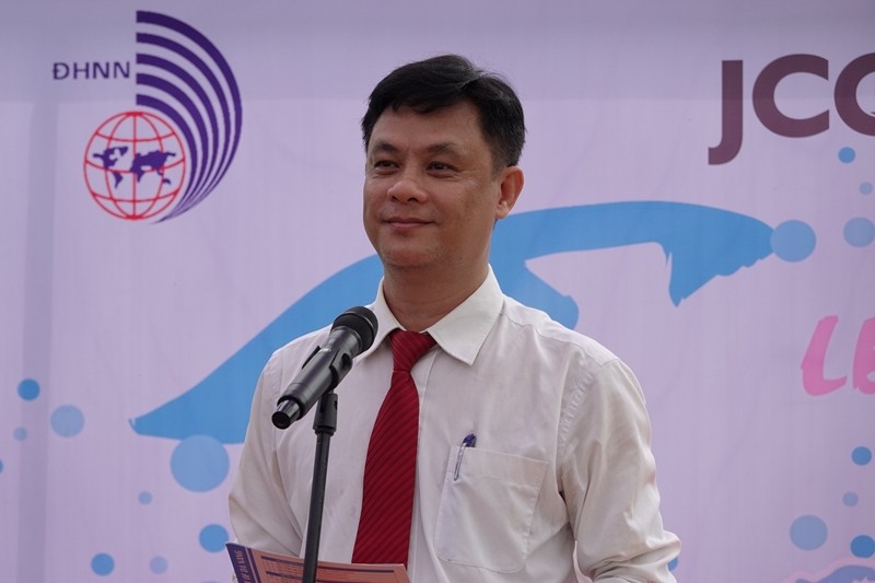 PGS.TS Nguyễn Văn Long, Phó Hiệu trưởng Trường Đại học Ngoại ngữ (Đại học Đà Nẵng) phát biểu khai mạc Lễ hội.