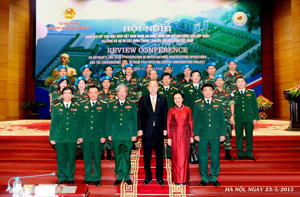 Tướng Nguyễn Chí Vịnh - người đưa hình ảnh bộ đội Cụ Hồ gần hơn với bạn bè quốc tế