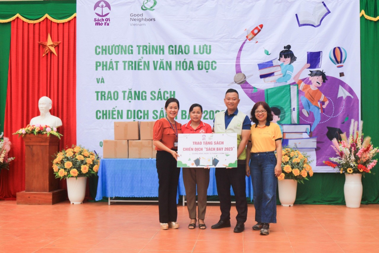 GNI trao 5.000 cuốn sách phát triển văn hoá đọc cho học sinh Hà Giang