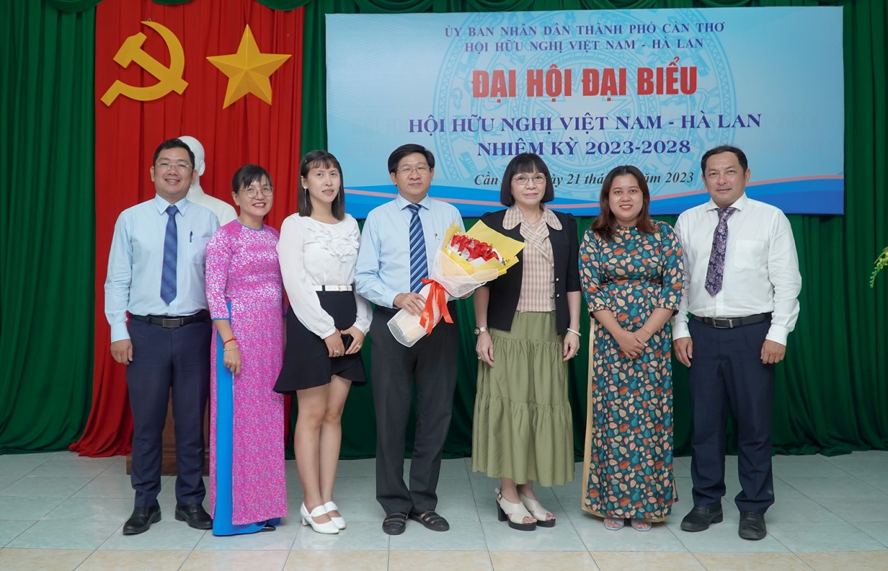 PGS.TS Nguyễn Hiếu Trung đắc cử Chủ tịch Hội hữu nghị Việt  Nam - Hà Lan TP Cần Thơ