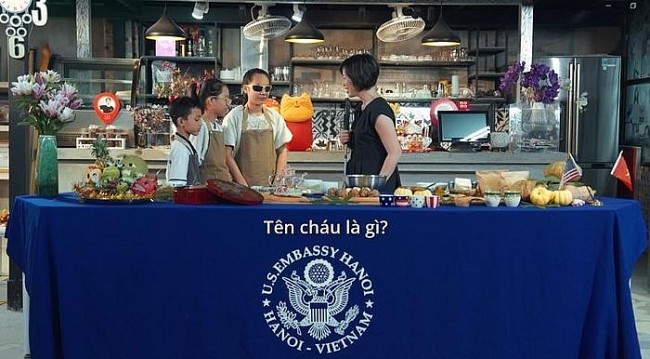 vua dau bep my christine ha huong dan tre khiem thi lam banh trung thu