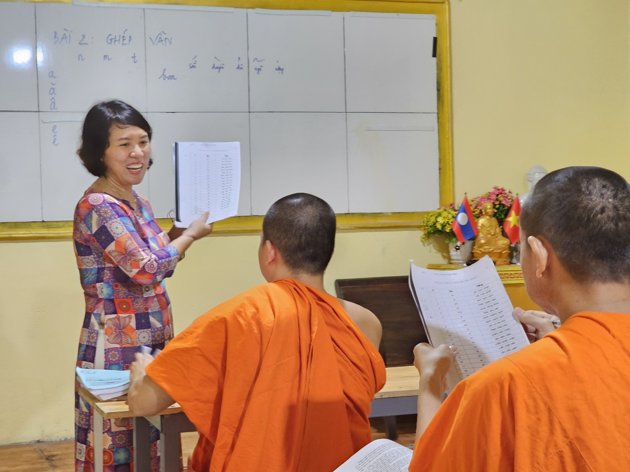 Đà Nẵng: Lớp Học tiếng Việt dành cho các những người bạn Lào, Thái Lan tại Chùa Tam Bảo Đà Nẵng: Lớp học tiếng Việt dành cho các sinh viên Lào, Thái Lan tại chùa Tam Bảo