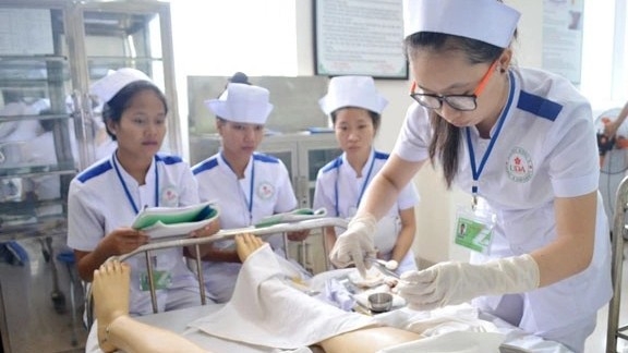 Nghề hộ lý ở Nhật hút lao động Việt