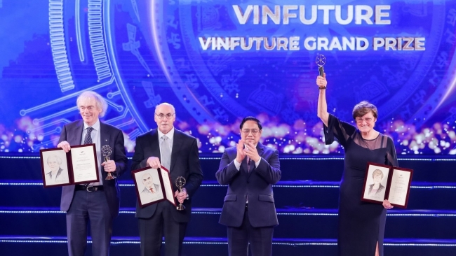 Chủ nhân Giải thưởng chính VinFuture tiếp tục được trao giải Nobel