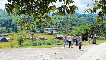 luong du khach den lao cai dat ky luc trong 9 thang dau nam