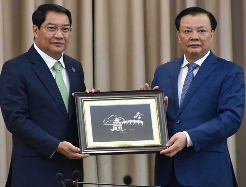 Đưa hợp tác Hà Nội - Vientiane thành hình mẫu trong quan hệ giữa các địa phương Việt Nam - Lào