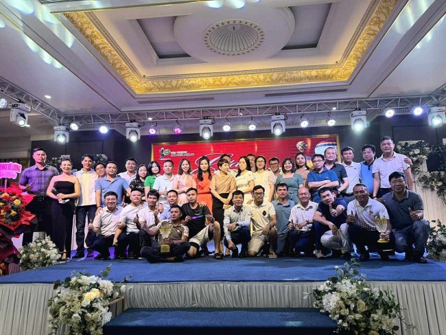 Nghệ An giao hữu thể thao chào mừng ngày Doanh nhân Việt Nam
