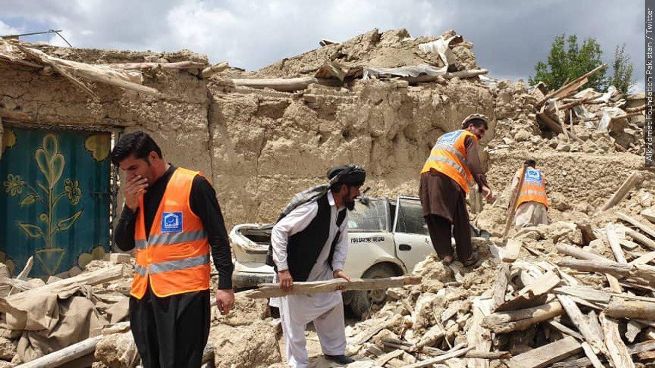 Thế giới hỗ trợ Afghanistan khắc phục hậu quả thảm họa động đất