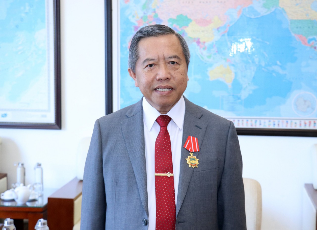 Viện sĩ, Giáo sư, Tiến sĩ Boviengkham Vongdara, Bộ Trưởng Bộ Công nghệ và Truyền thông, Chủ tịch Trung ương Hội hữu nghị Lào - Việt Nam. (Ảnh: Thu Hà)
