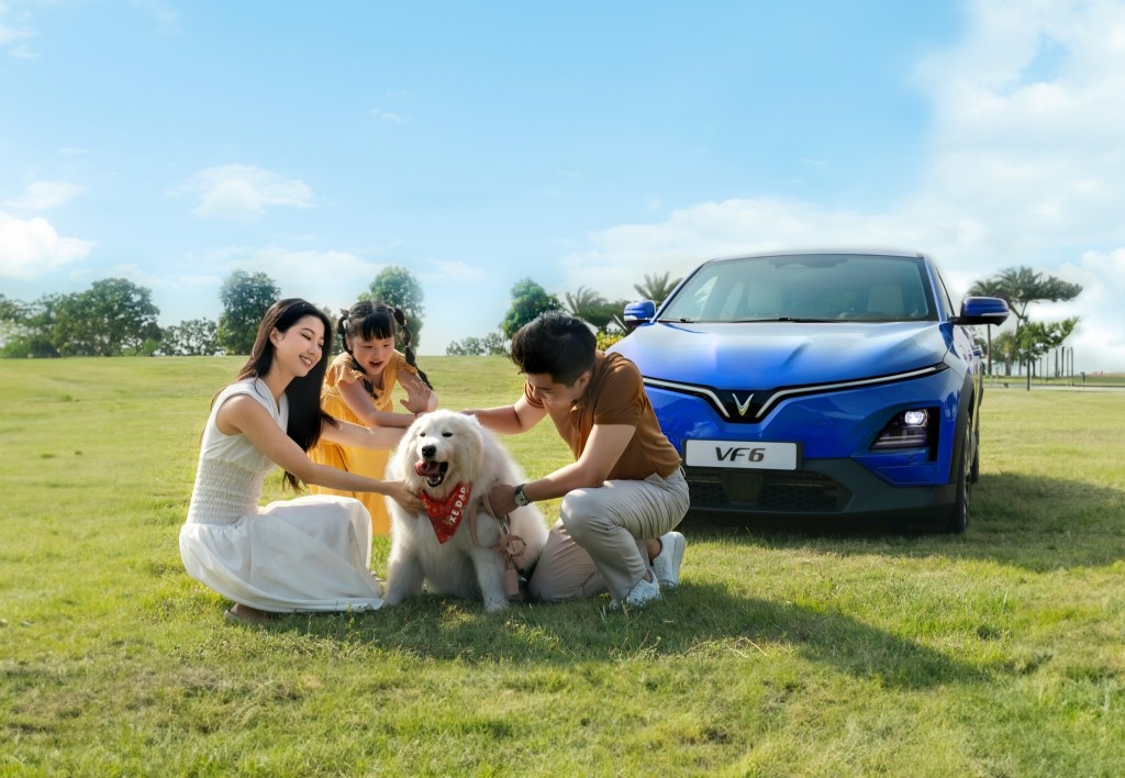 Chế độ thú cưng là một trong số những tính năng “độc quyền” trên xe VinFast được nhiều khách hàng yêu thích.