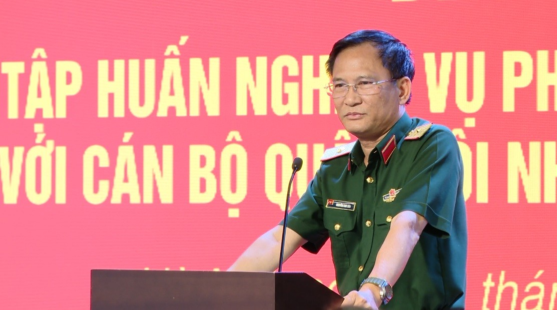 2.	Thiếu tướng Nguyễn Kim Tôn, Giám đốc Trung tâm Phát thanh-Truyền hình Quân đội phát biểu tại lễ bế mạc.
