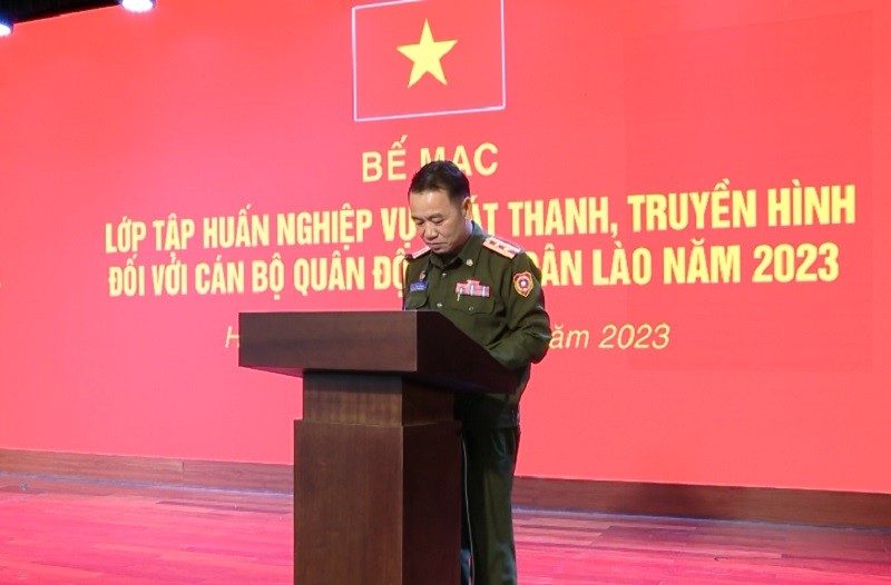 3.	Trung tá Thatsany Phengsavath, Trưởng đoàn cán bộ của QĐND Lào tại lễ bế mạc