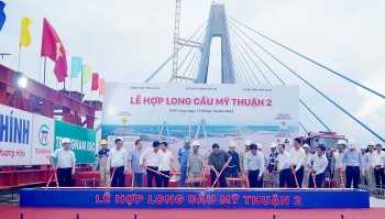 Thủ tướng Phạm Minh Chính dự Lễ hợp long cầu Mỹ Thuận 2