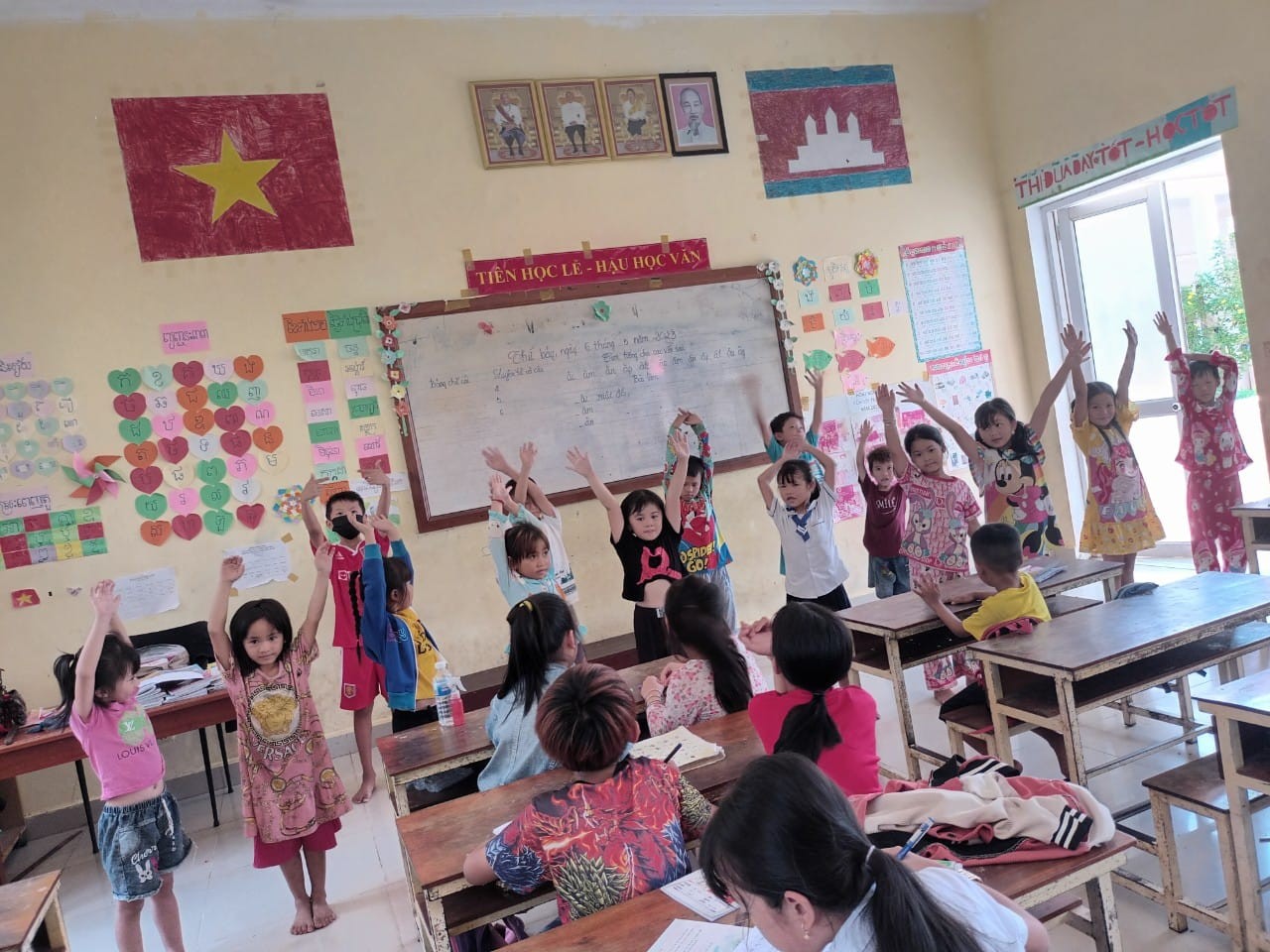 Cô giáo Việt 8 năm gieo chữ ở tỉnh Siem Reap (Campuchia)