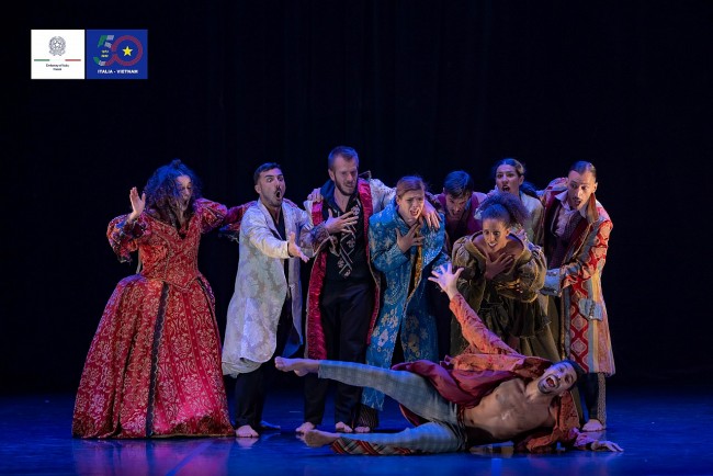 Vũ đoàn hàng đầu Italia Artemis Danza chiêu đãi khán giả Hà Nội với buổi ballet bùng nổ tiếng cười