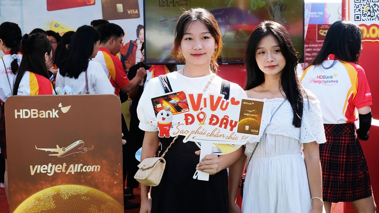 Thẻ tín dụng HDBank thu hút hàng ngàn bạn trẻ tại Sóng Festival 2023