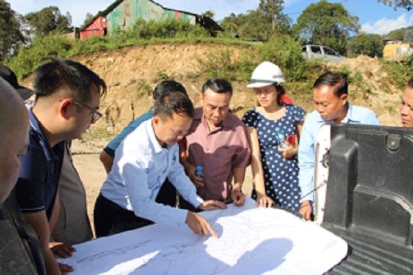 Ủy ban Hợp tác Lào–Việt Nam kiểm tra dự án viện trợ của Chính phủ Việt Nam tại tỉnh Xaysomboun