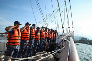 Tàu buồm 286 cập quân cảng Nha Trang kết thúc tốt đẹp chuyến thăm, giao lưu với Hải quân Singapore