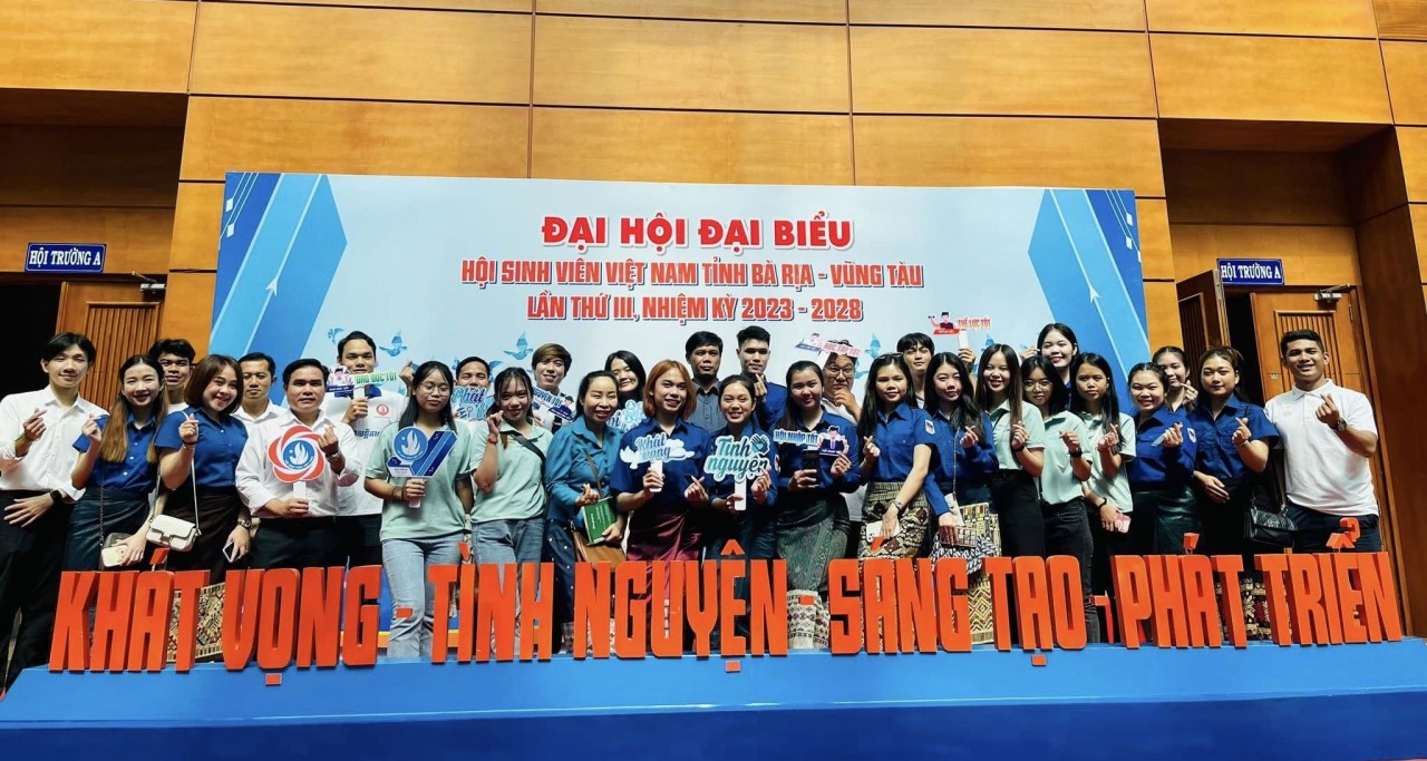 Sinh viên tỉnh Bà Rịa-Vũng Tàu và sinh viên Lào - Campuchia tham gia diễn đàn Sinh viên với hội nhập.