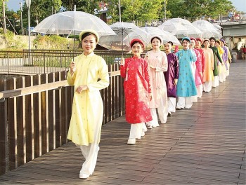 Áo dài Việt - góc nhìn từ Hanbok