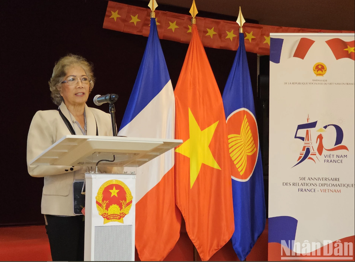 [Ảnh] Tòa Đại sứ Việt Nam tại Pháp - nơi ghi dấu ngoại giao nhân dân và tình yêu đất nước của kiều bào