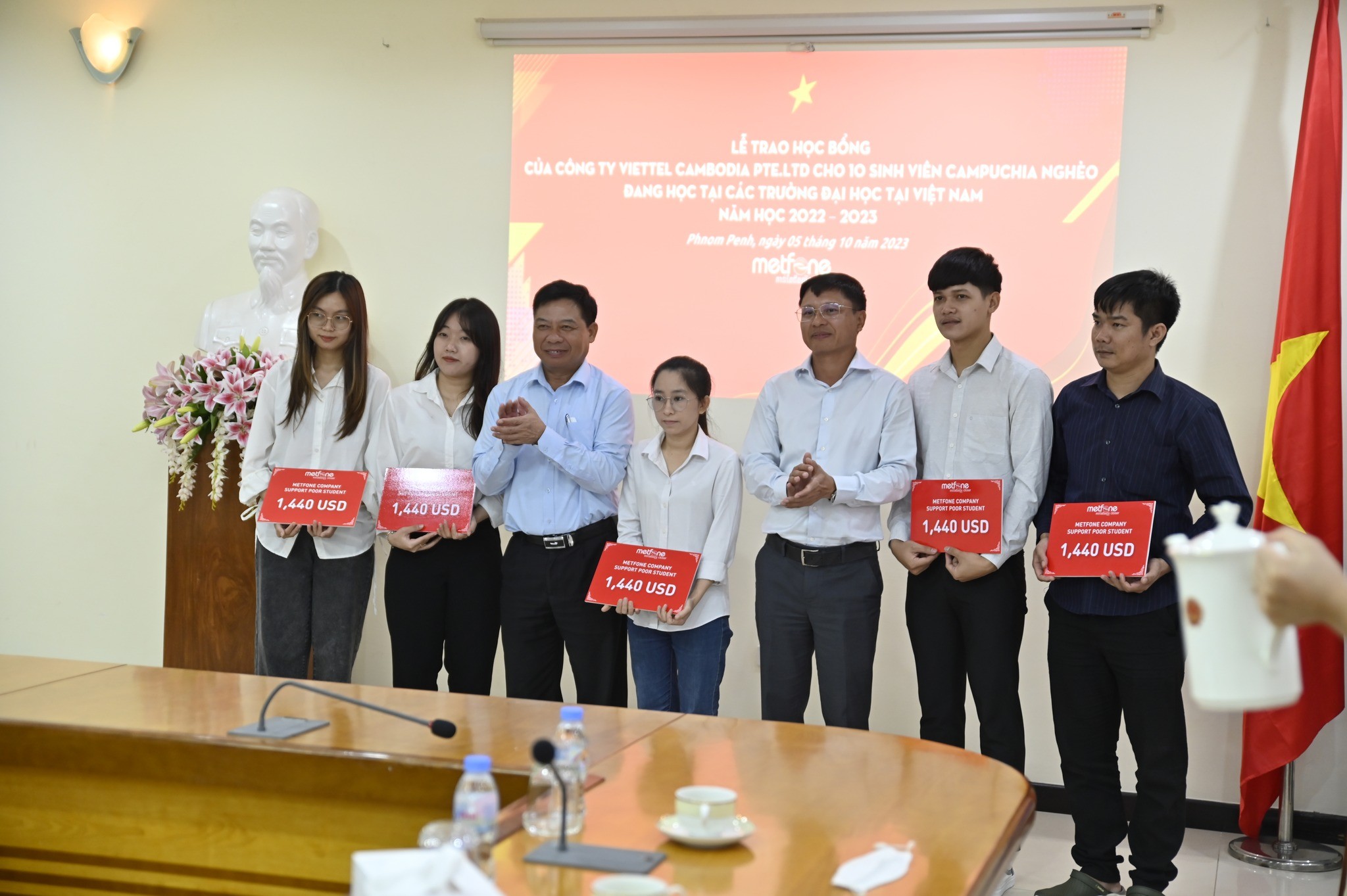 Doanh nghiệp Việt đồng hành cùng cộng đồng ở Campuchia