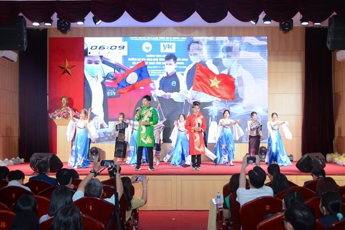 Các đội thi đã mang đến các tiết mục đặc sắc, đậm dấu ấn về tình yêu với đất nước, con người Việt Nam
