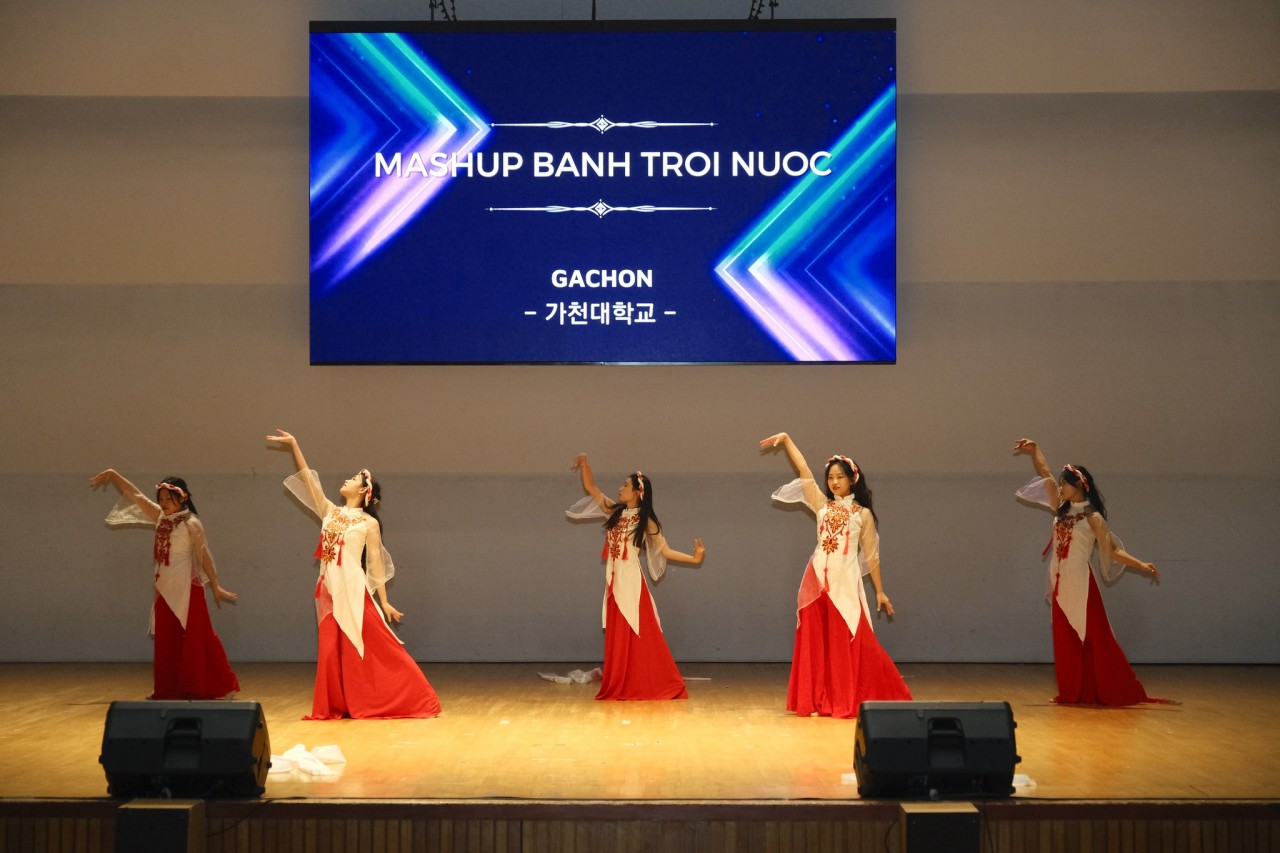 Gần 1000 sinh viên Việt Nam tham gia Ngày hội sinh viên Việt Nam tại Hàn Quốc