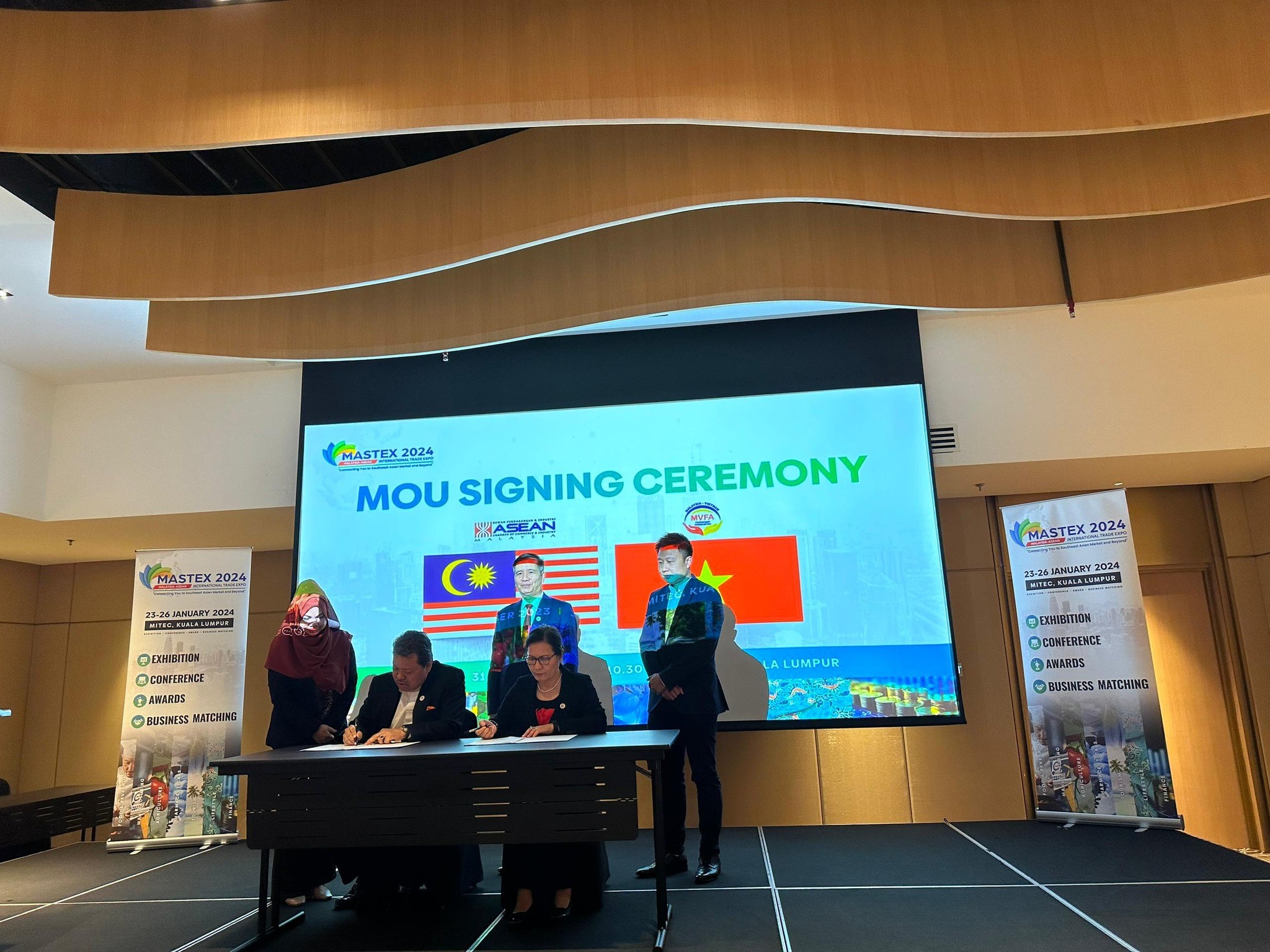 Lễ ký MoU giữa Hiệp Hội hữu nghị Malaysia - Việt Nam và ACCI