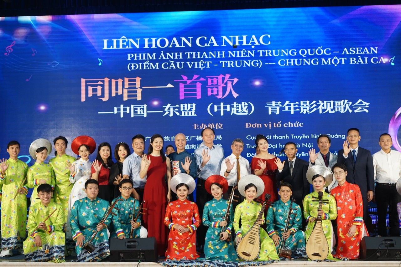 400 thanh niên Việt Nam và Trung Quốc giao lưu thông qua ngôn ngữ âm nhạc