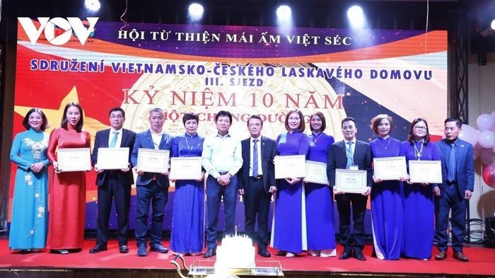 Hội từ thiện"Mái ấm Việt - Séc" kỷ niệm 10 năm ngày thành lập