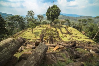 Phát hiện kim tự tháp cổ nhất thế giới ở Indonesia