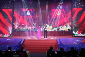 Ngày hội của tình hữu nghị Việt - Lào