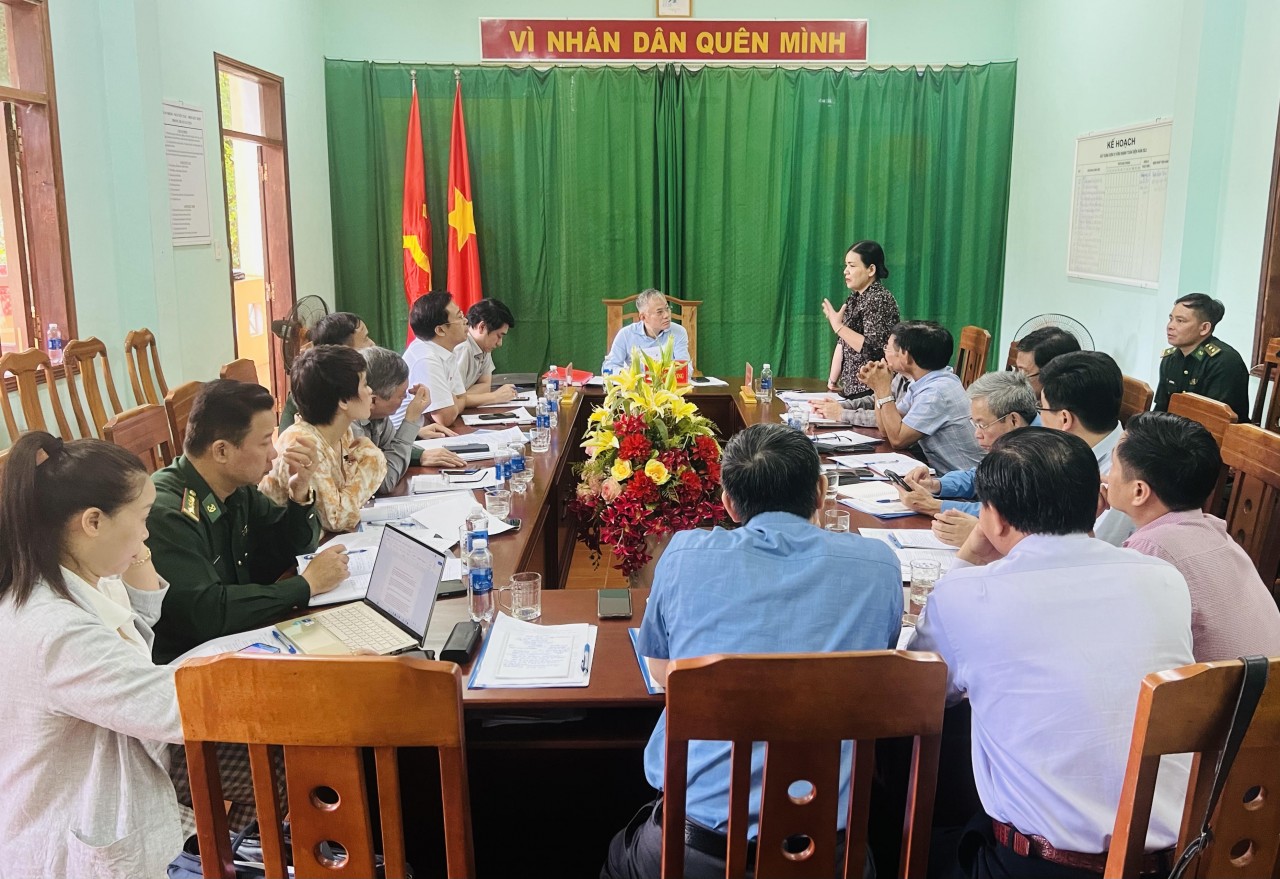 Thị sát tuyến biên giới Việt Nam - Campuchia
