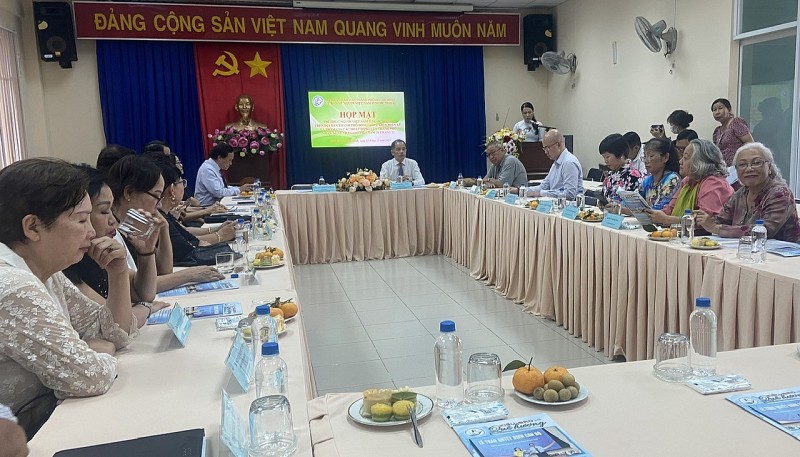 Kiều bào tự hào về truyền thống hiếu học và tôn sư trọng đạo của người Việt