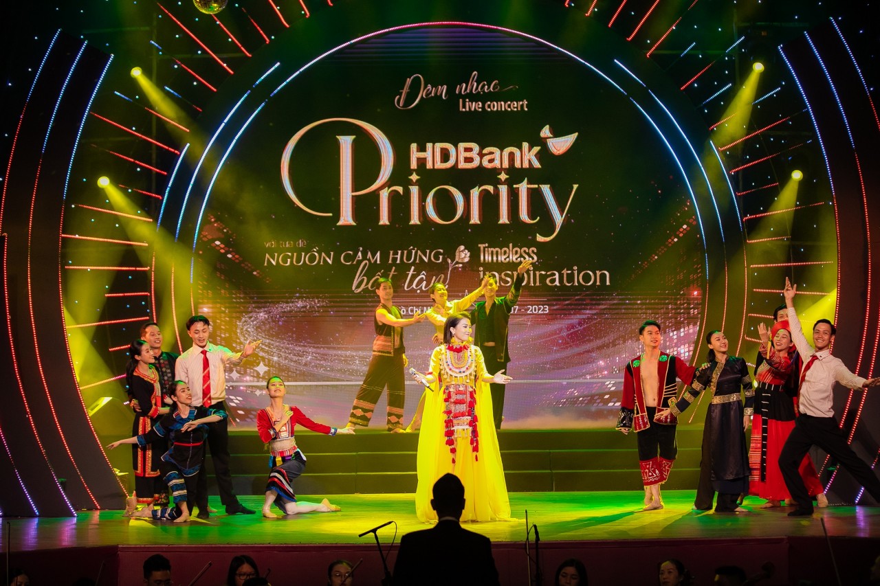 Từ HDBank Priority đến sự trở lại của huyền thoại saxophone Kenny G ở Việt Nam