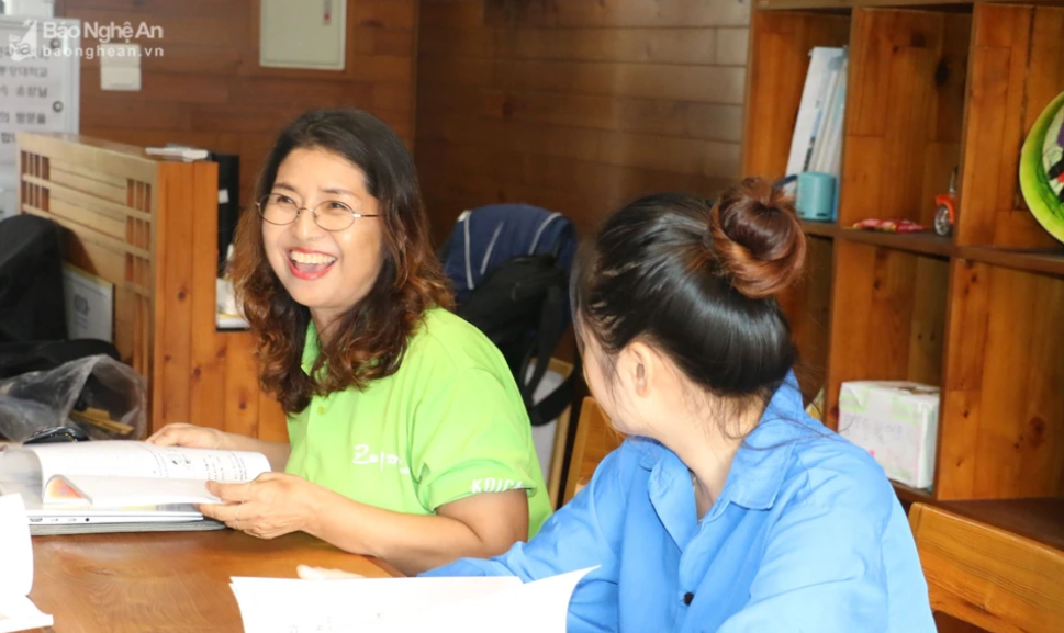Cô giáo người Hàn Quốc xin gia hạn thời gian làm việc vì yêu mảnh đất xứ Nghệ