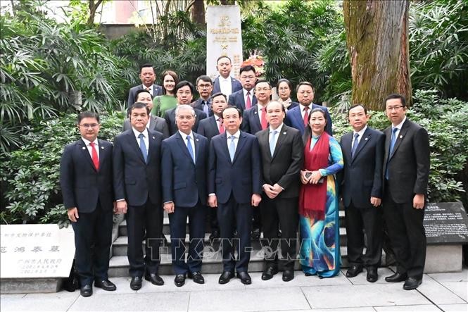 Đoàn đại biểu cấp cao TP Hồ Chí Minh thăm và làm việc tại tỉnh Quảng Đông (Trung Quốc)