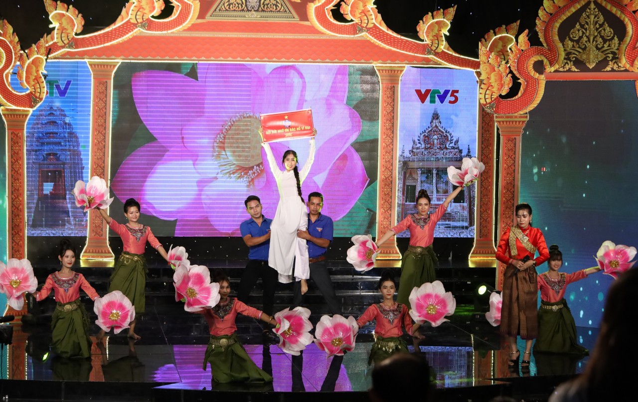 100 ca sĩ, nhạc công tham gia Liên hoan tiếng hát truyền hình tiếng Khmer khu vực Nam Bộ
