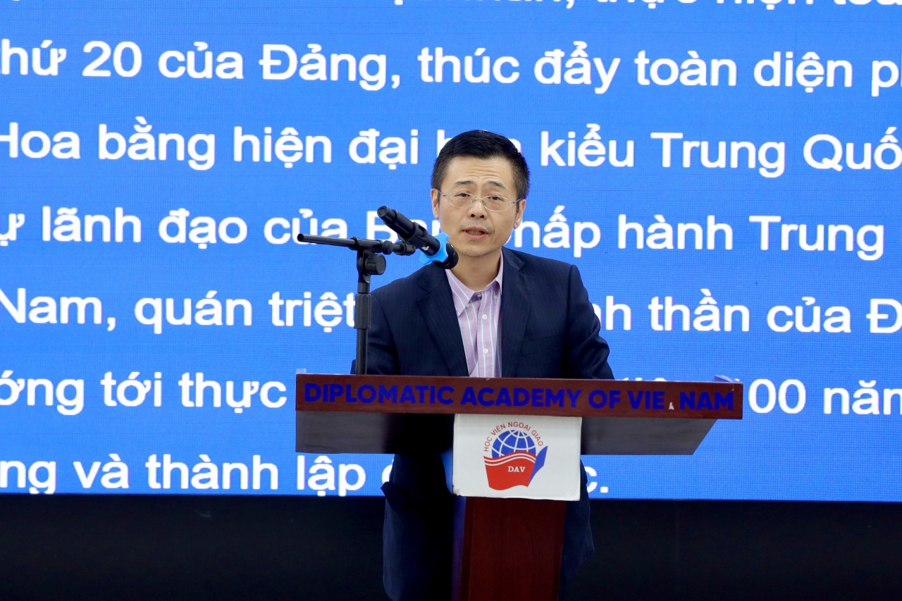  ông Mậu Vệ Thành, Tham tán Công sứ Đại sứ quán CHND Trung Hoa tại nước CHXHCN Việt Nam. (Ảnh: Đình Hoà)