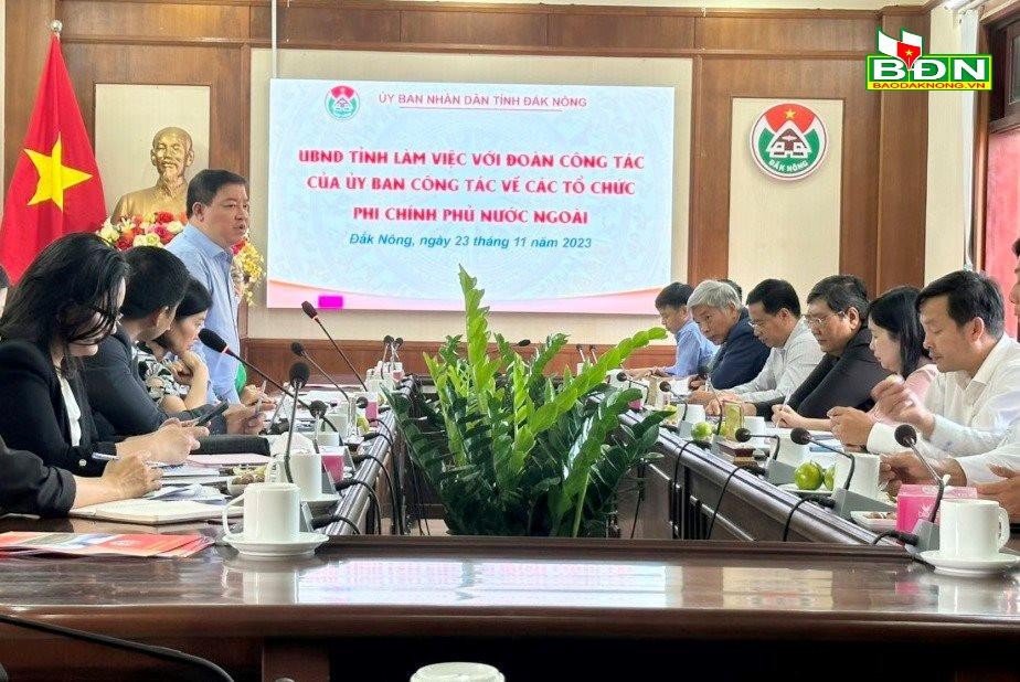Đoàn công tác của Ủy ban Công tác về các tổ chức phi chính phủ nước ngoài làm việc tại tỉnh Đắk Nông. (Ảnh: Báo Đắk Nông)