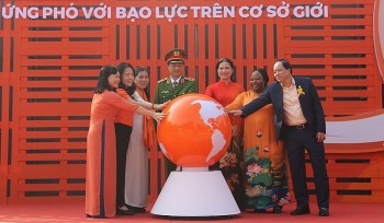 "Hãy lên tiếng khi bị bạo lực hoặc nhìn thấy bạo lực"