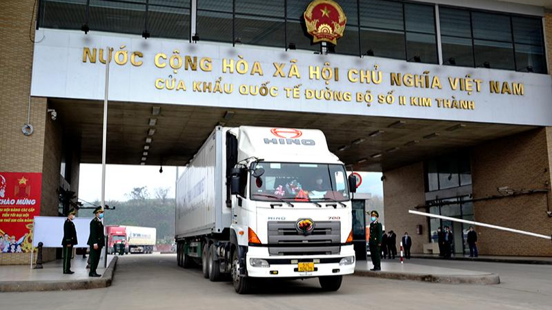 Phối hợp phân luồng thông quan, tránh ùn ứ hàng hóa tại các cửa khẩu biên giới Việt - Trung