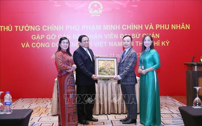 Thủ tướng Phạm Minh Chính gặp gỡ cộng đồng người Việt Nam tại Thổ Nhĩ Kỳ