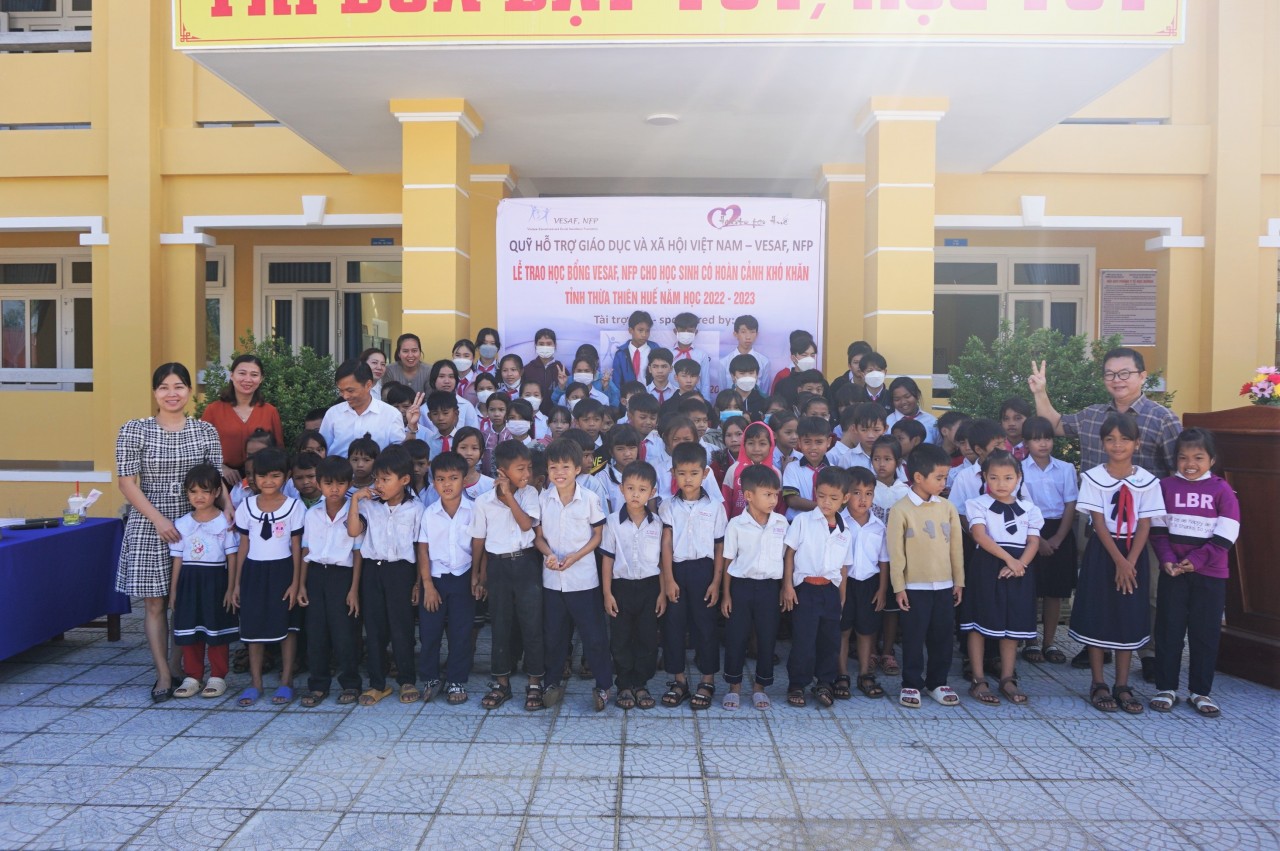 VESAF (Hoa Kỳ) tài trợ 152 suất học bổng cho sinh viên và học sinh tại Thừa Thiên Huế