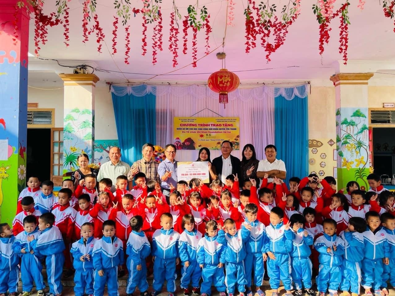 Áo ấm Zhi Shan Foundation đến với học sinh mầm non tỉnh Nghệ An